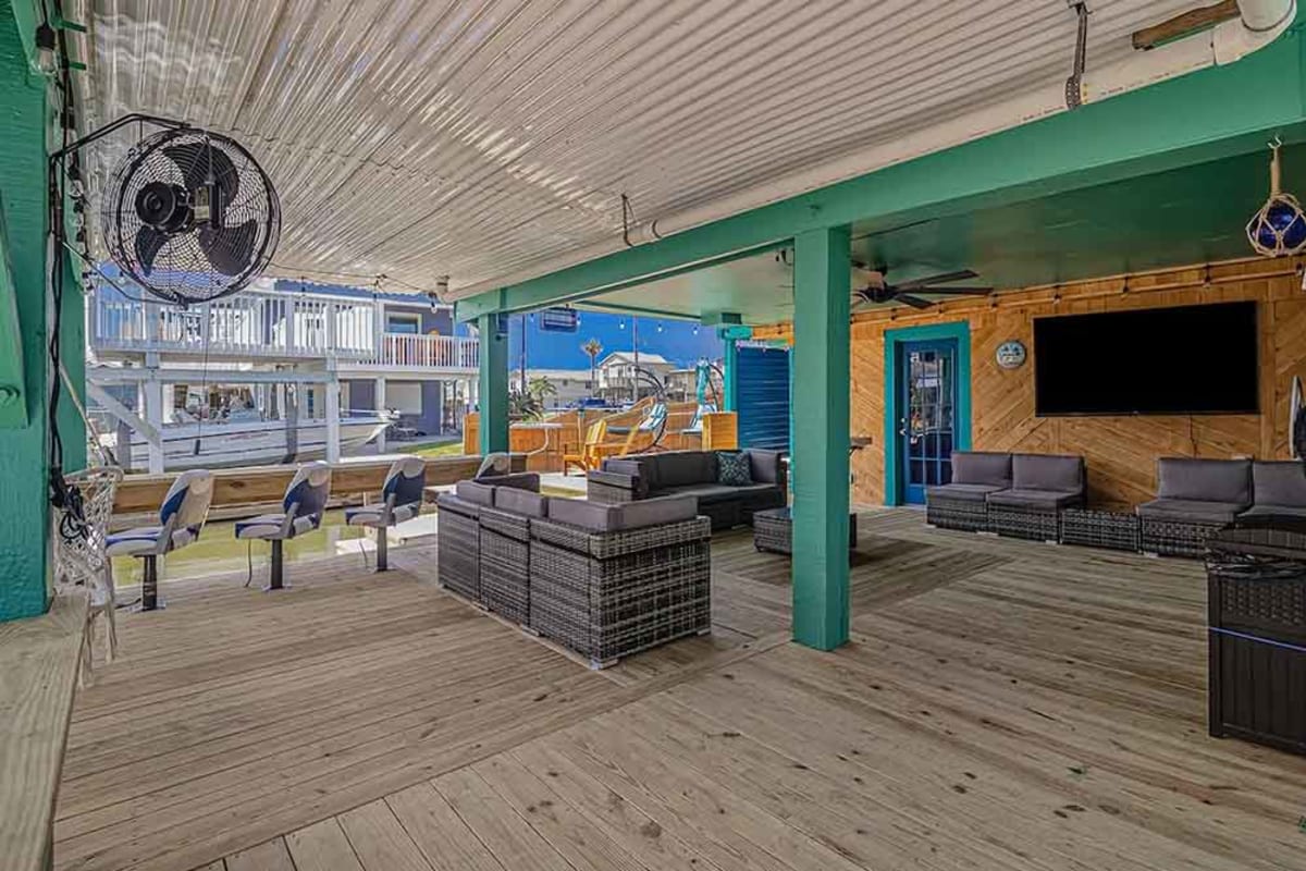 Jamaican Waves Galveston Vacation Rental at Jamaica Beach